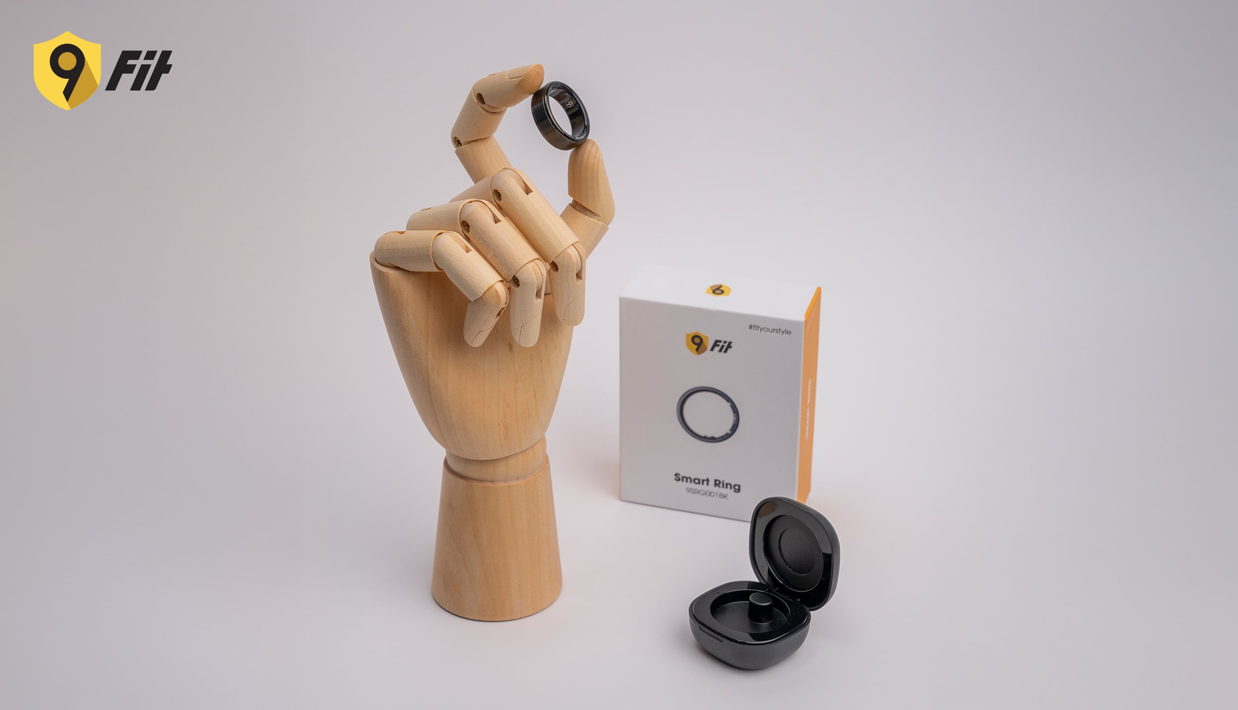 Smart Ring / physical product, charging case and packaging